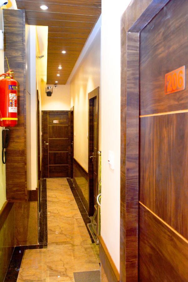 Hotel Nest N Rest - مومباي المظهر الخارجي الصورة